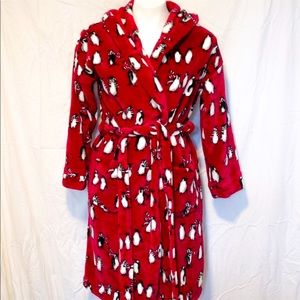 NWOT Vera Bradley Red Penguin Robe